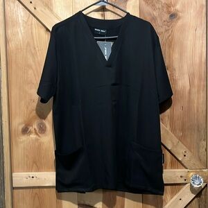 NWT Work Idea size large black very soft scrub top, has front pockets